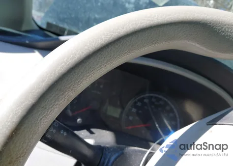 2013 Toyota Sienna Le 7 Passenger z USA, uszkodzony, nr VIN 5TDJK3DC3DS068882